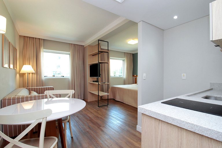 Next to Hospital das Clínicas on Oscar Freire