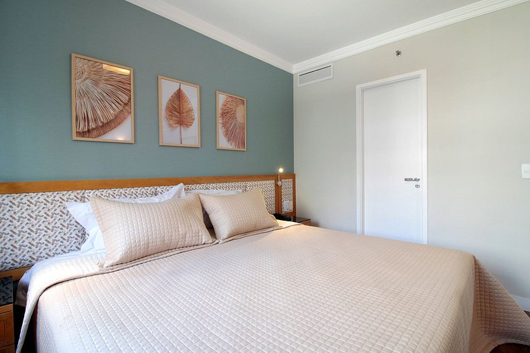 Lindo, ao lado do Hospital das Clínicas e da Rua Oscar Freir