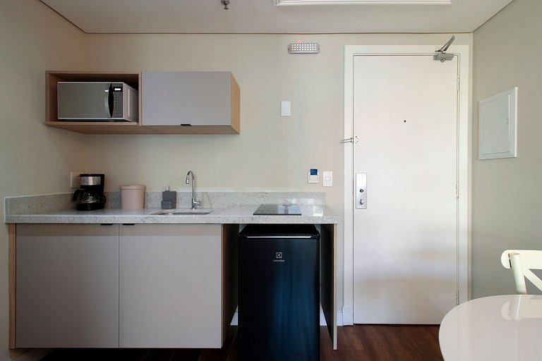 Next to Hosp. das Clínicas - on Oscar Freire