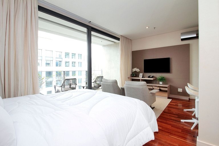 Perfect and cozy in the best of Vila Olímpia!