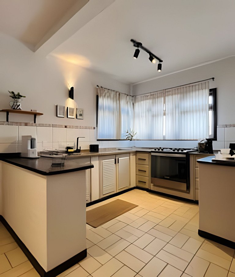 Casa mobiliada em Rio Tavares | WeHome