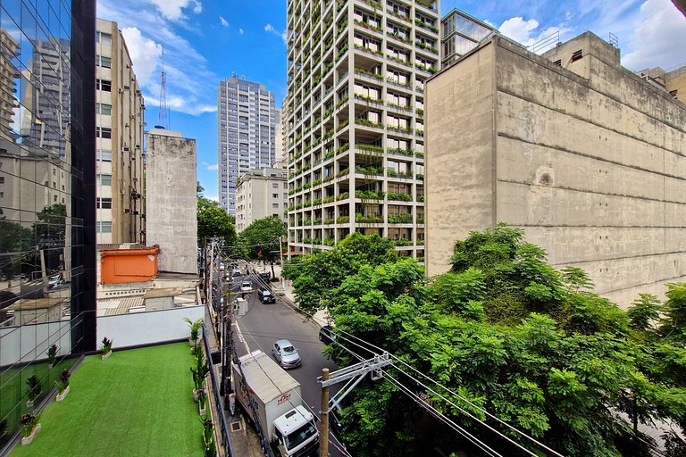 New, beautiful, functional, very close to Paulista Av.