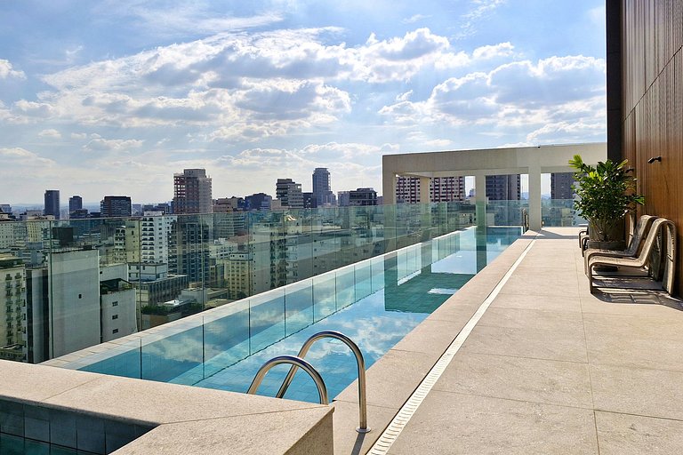 Wehome - No coração dos Jardins, com sacada