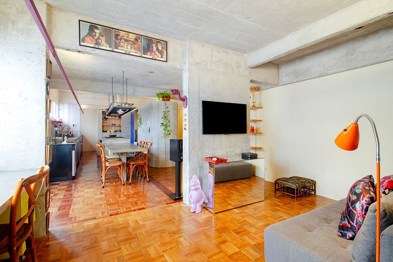 WEHOME - Stylish, 1 bedroom, AC, w/ a unique vibe!