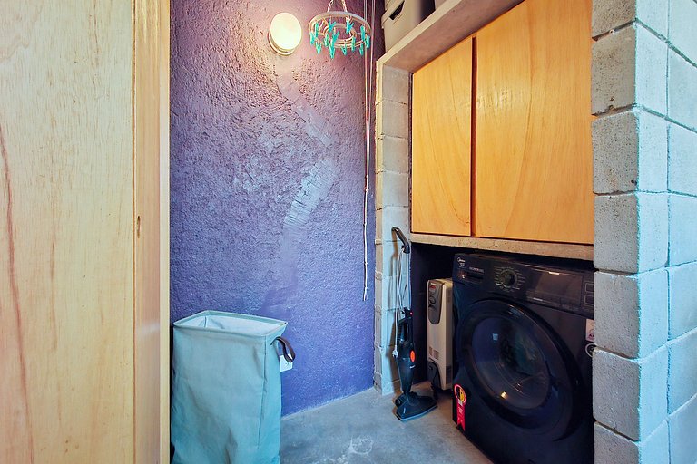 WEHOME - Stylish, 1 bedroom, AC, w/ a unique vibe!
