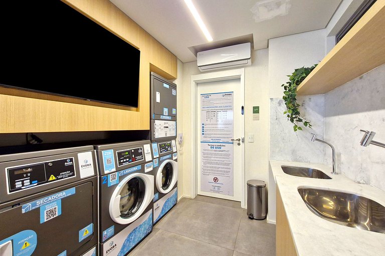 Wehome: Studio Completo no Itaim Bibi | Vista e Home Office