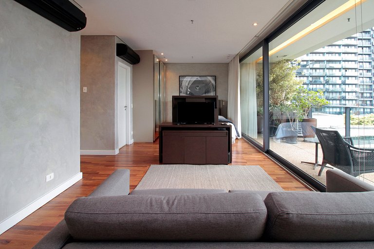 Wehome - Beautiful, bright and complete studio in Faria Lima