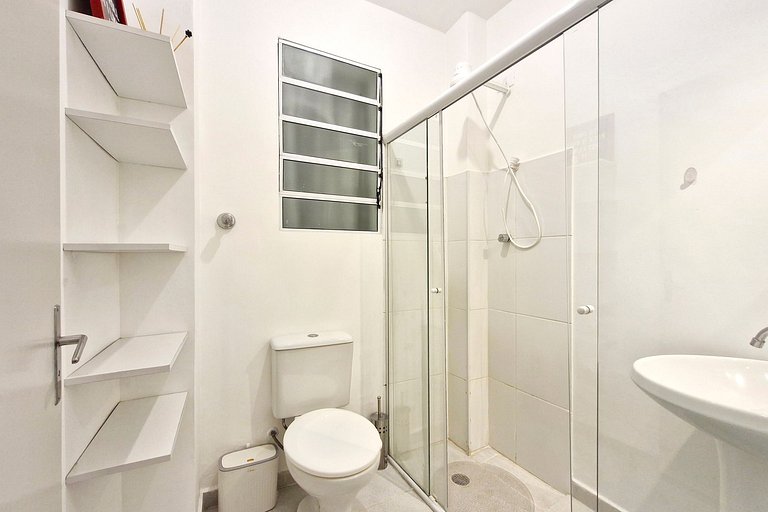 Apto de 1 quarto ao lado da FGV